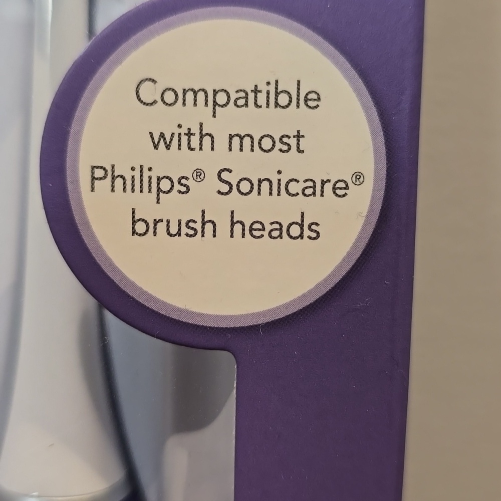 Dentiguard - Rechargeable Sonic Toothbrush in Metallic Purple - Picture 4 of 8